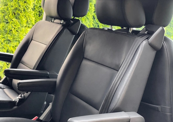Volkswagen Multivan cena 105700 przebieg: 180000, rok produkcji 2014 z Radom małe 781